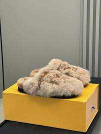 Picture of Louis Vuitton Slippers _SKULVsz35-42mnq1006535